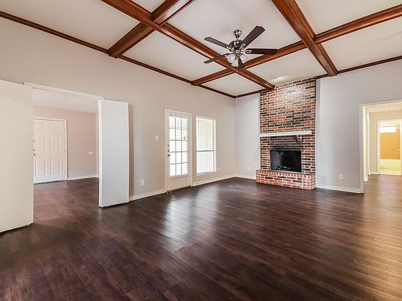 4th image of 315 Meadowlark Ln