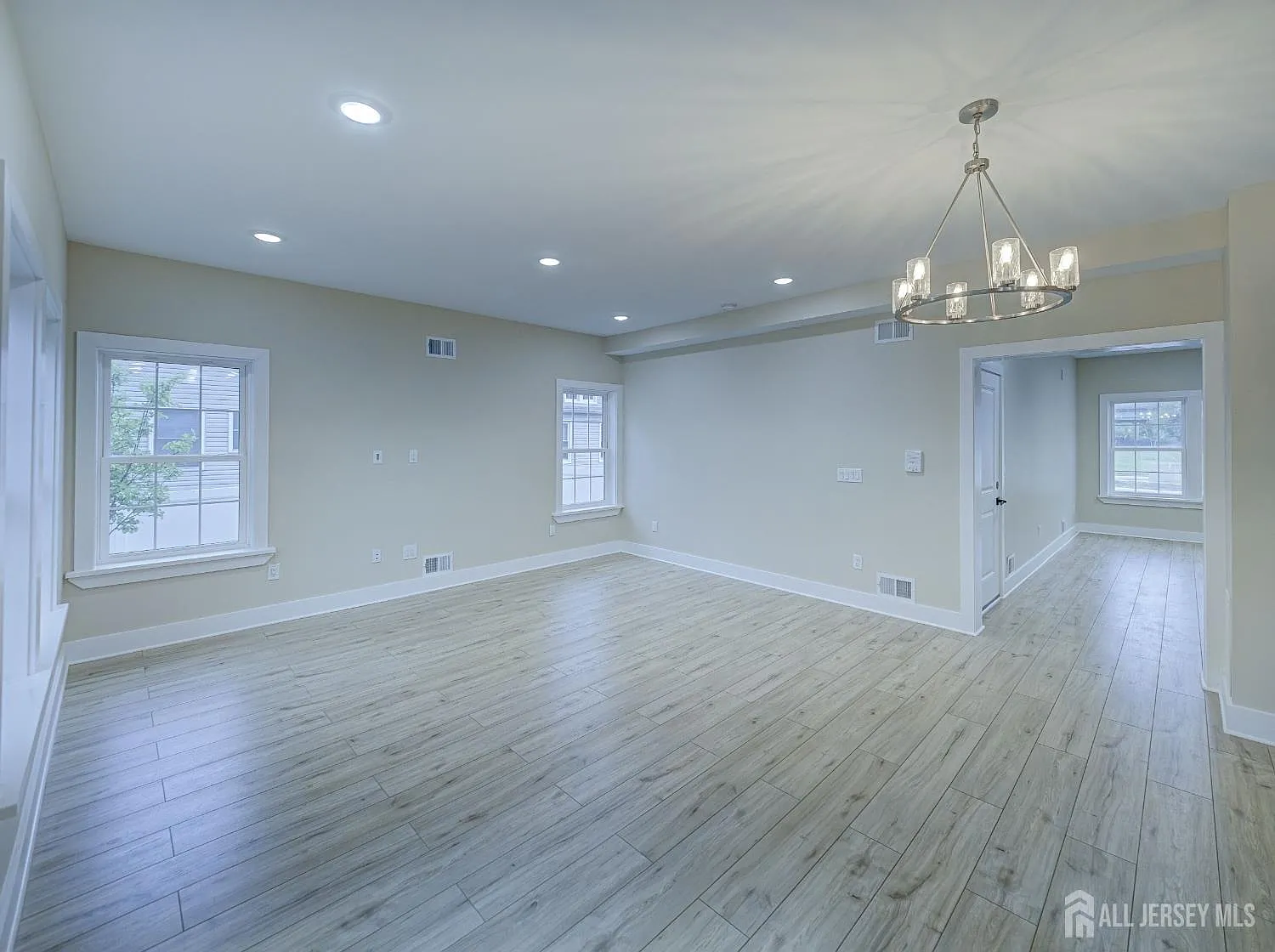 3 bed, 2.5 bath, $3,800 — Photo 3