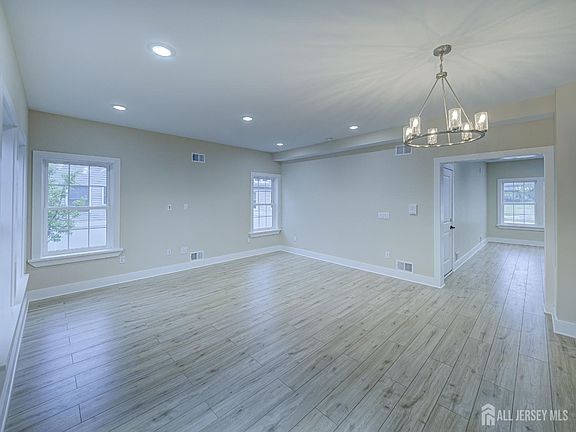 3rd image of 8 Travers Ave #1