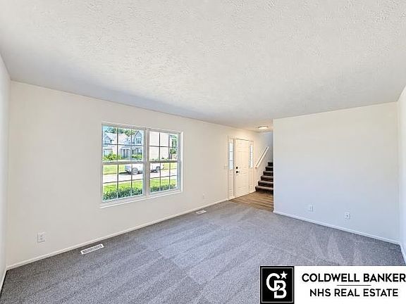 3rd image of 4110 N 147th St