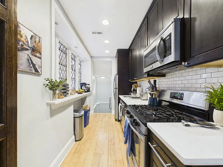 Beautiful 2 Bed 2 Full Bath Available In The Heart Of Rittenhouse Square! Free Water Pets And Gas — Photo 6