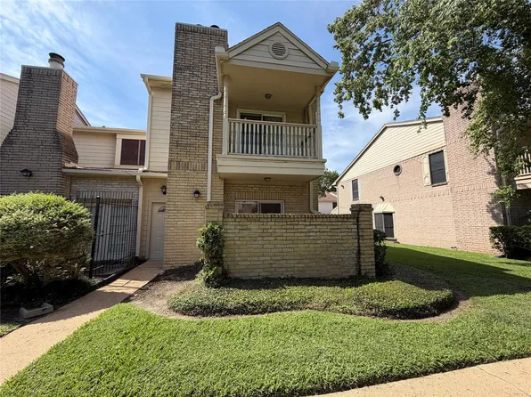 800 Country Place Dr Unit 205, Houston, TX 77079