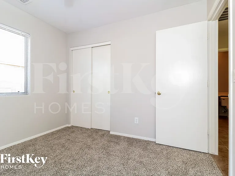 25757 W Saint Kateri Dr — Photo 13