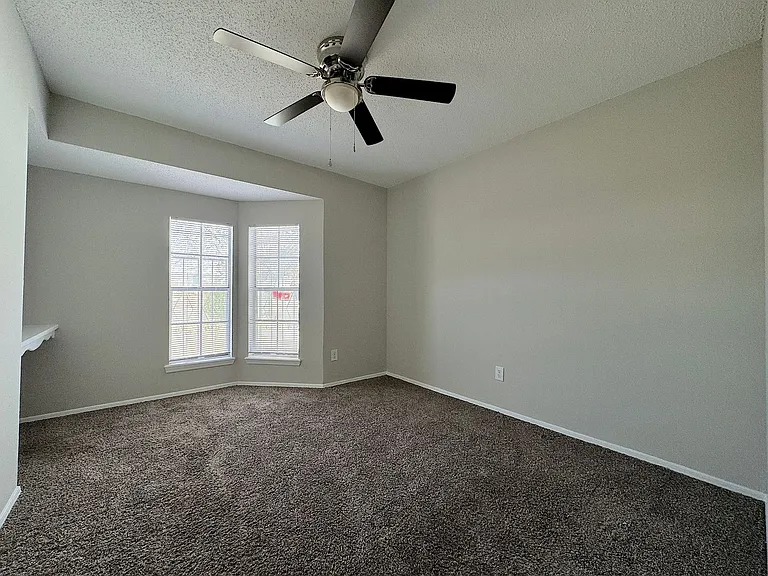 10200 Galahad Way — Photo 15