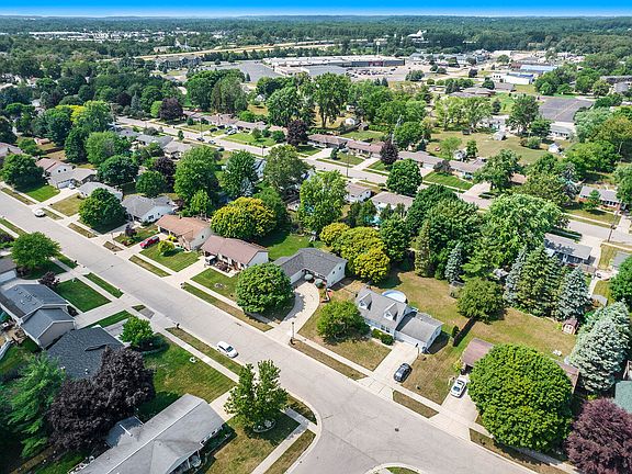 2nd image of 4487 Blackfoot Dr SW
