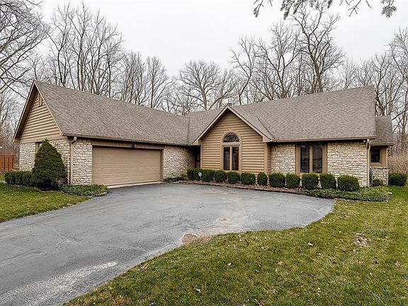 2nd image of 9220 Leeward Ct