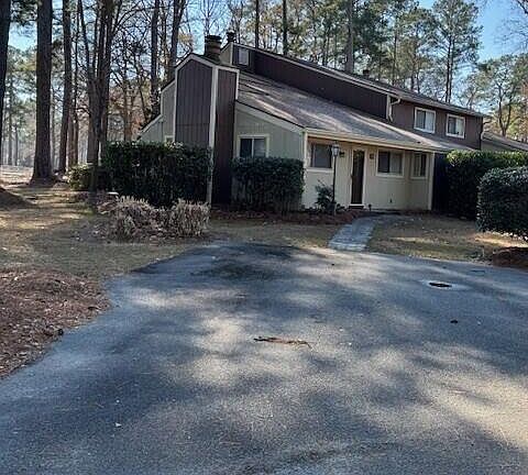 2nd image of 82 Quarterdeck Townes