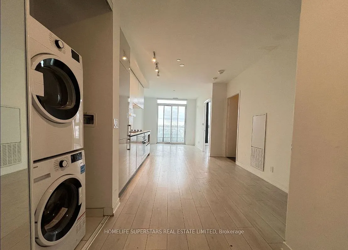2 bed, $2,000 — Photo 4