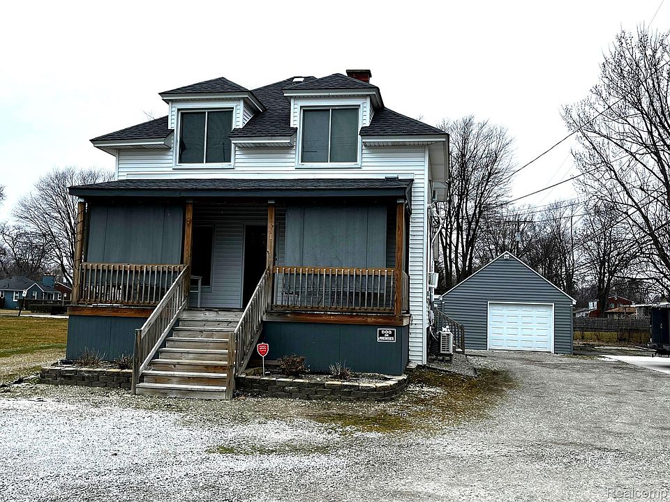 1st image of 34427 Jefferson Ave