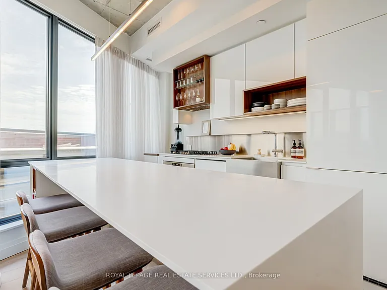 383 Sorauren Ave #Penthouse 09 — Photo 13