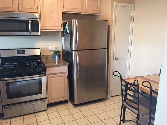 2nd image of 543 Woodcrest Dr #543