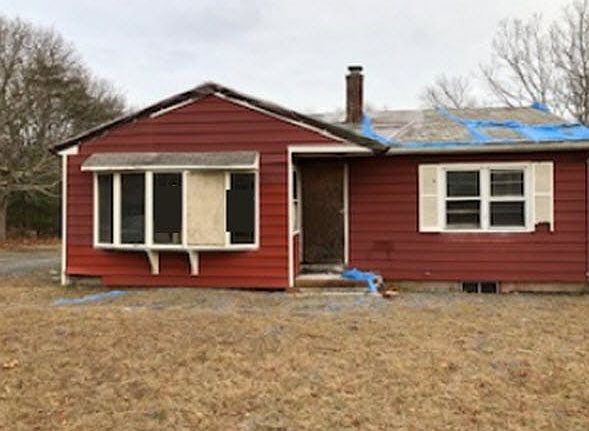 1st image of 17 Huckleberry Ln