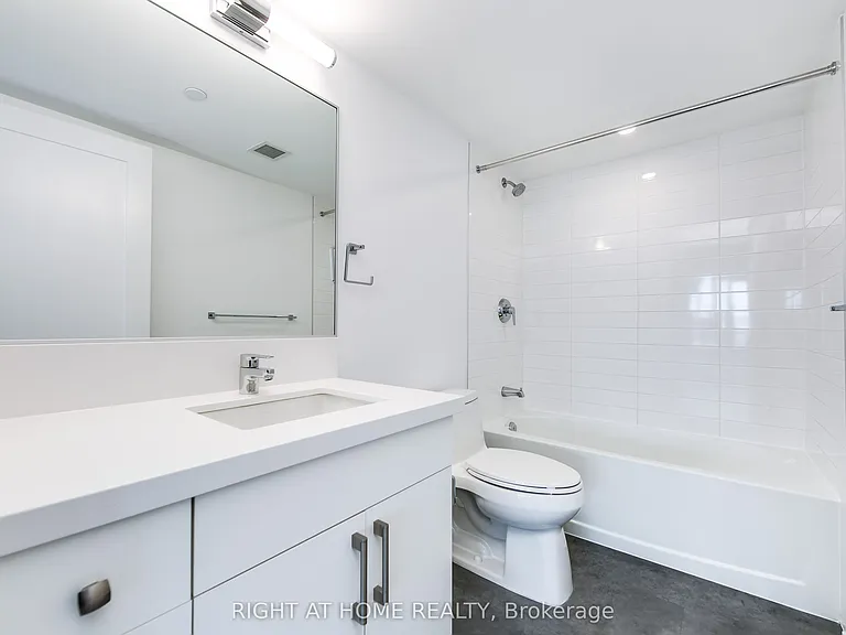 897 College St W #506 — Photo 21