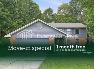 6533 Shull Rd, Dayton, OH 45424