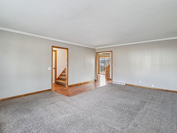 4th image of 120 E Pearl St
