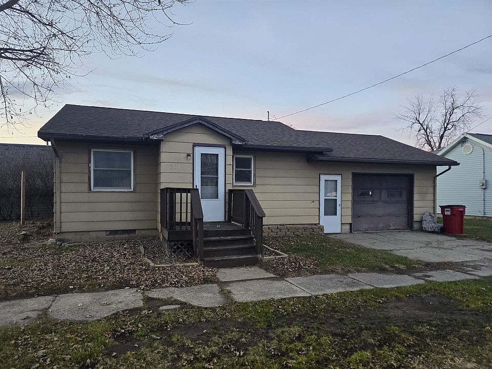 1st image of 204 Larrabee St