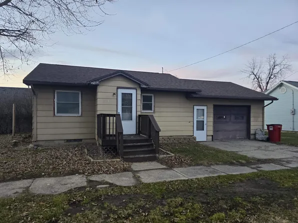 204 Larrabee St, Clermont, IA 52135