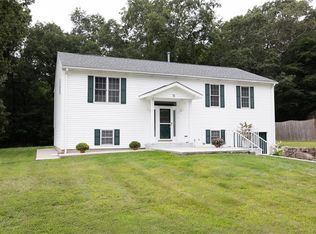 11 Walker Ln, Coventry, RI 02816