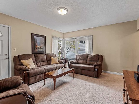 3rd image of 1463 Holton St