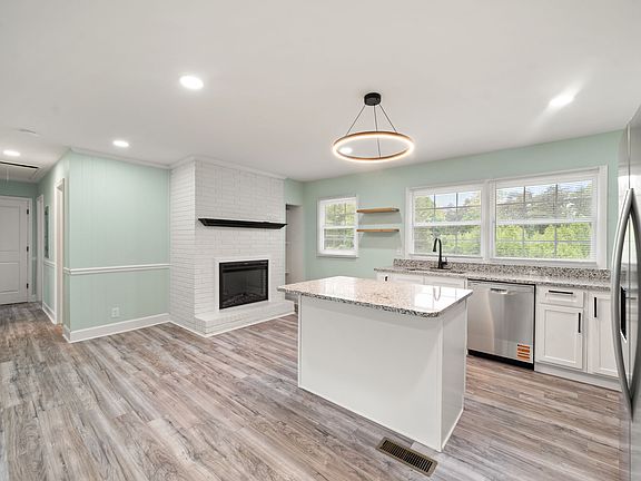 5th image of 3001 Oak Ridge Rd