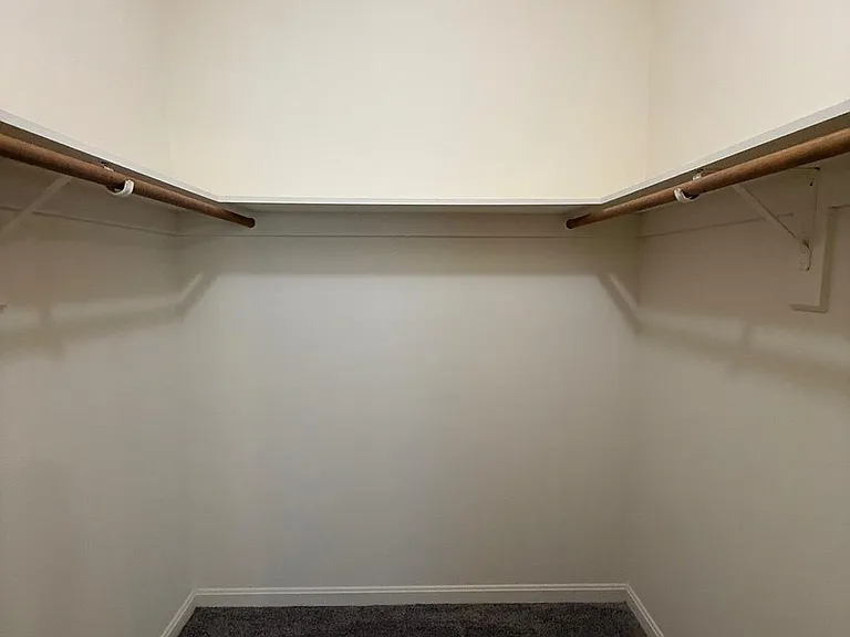 900 Dewberry Dr — Photo 11