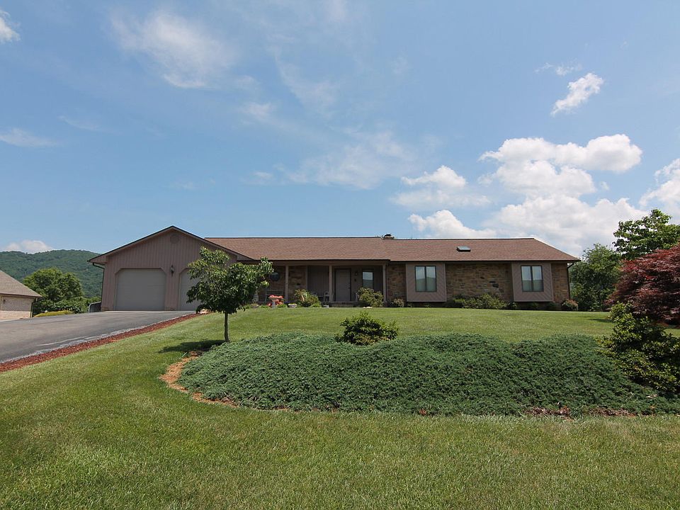 1st image of 4621 Red Barn Ln NE