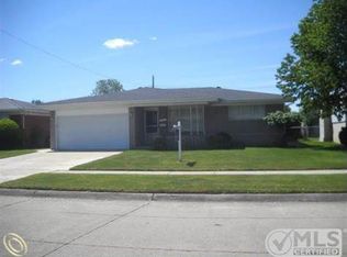 12904 Durham Dr, Warren, MI 48088