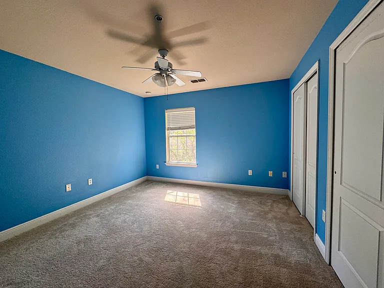2938 SW 35th Pl #26 — Photo 13