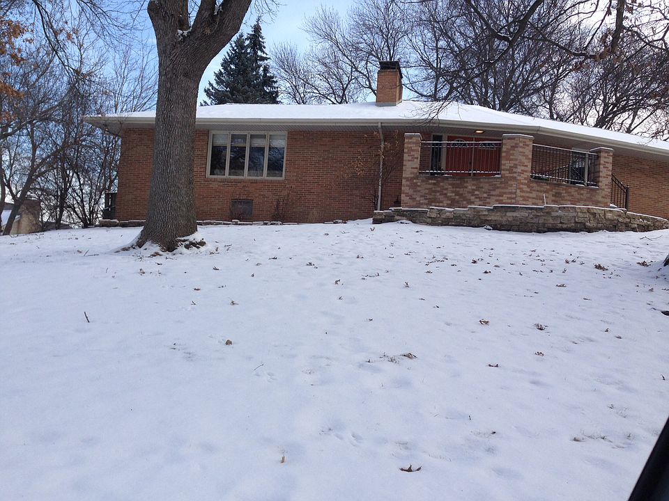 3211 Wakonda Ct, Des Moines