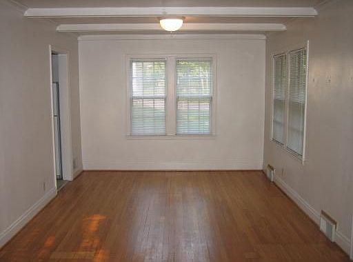 2nd image of 2124 Abbott Ave