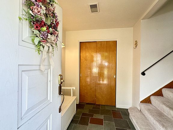3rd image of 2781 Grant St