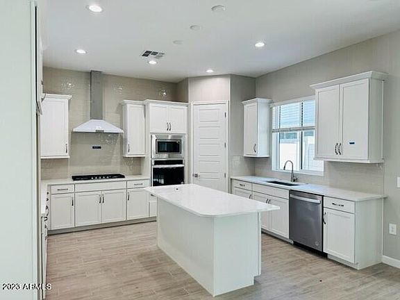 4th image of 5119 E GALLOP Way