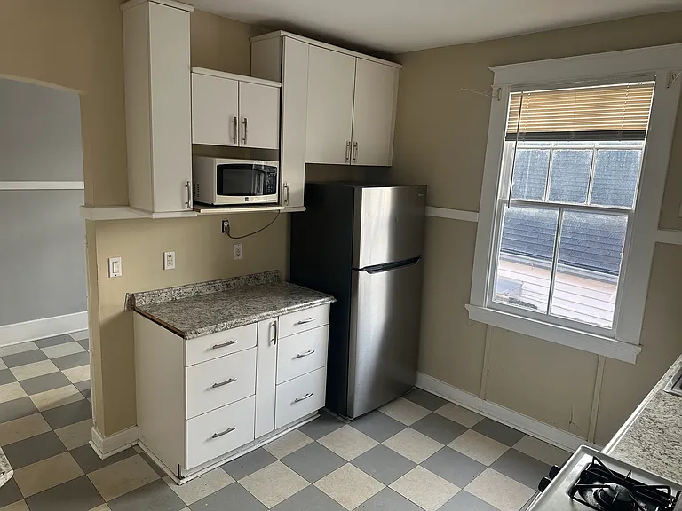 7517-19 Plum St #17 — Photo 4