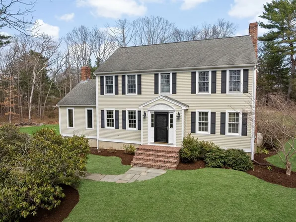 24 Chamberlain Run, Hingham, MA 02043