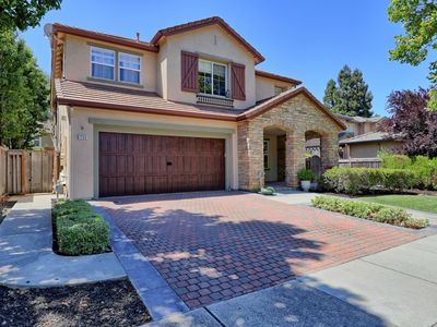 1250 Sunrise Dr, Gilroy, CA, 95020