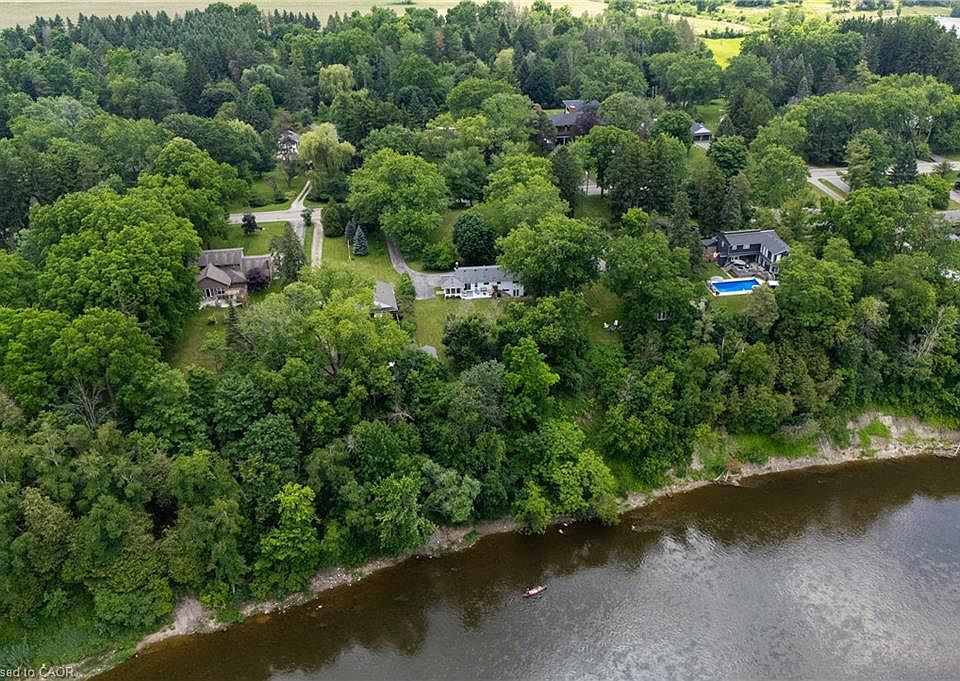 1st image of 176 Riverbank Dr