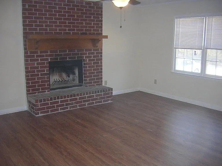 2220 Kings Gate Cir #A — Photo 6