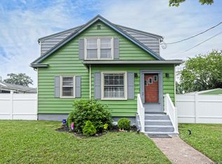20 Osmond St, East Haven, CT 06512