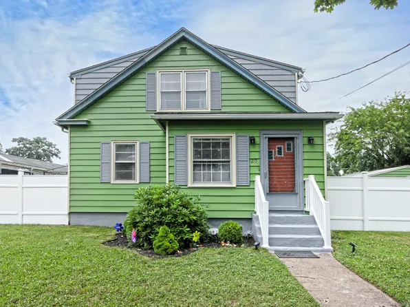 20 Osmond Street, East Haven, CT 06512
