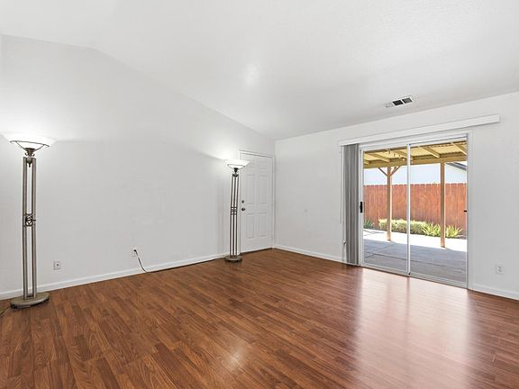4th image of 693 Basil Ct