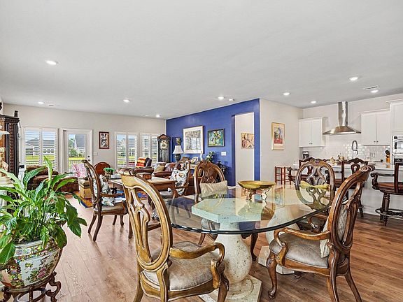 3rd image of 2091 Santa Maria St.