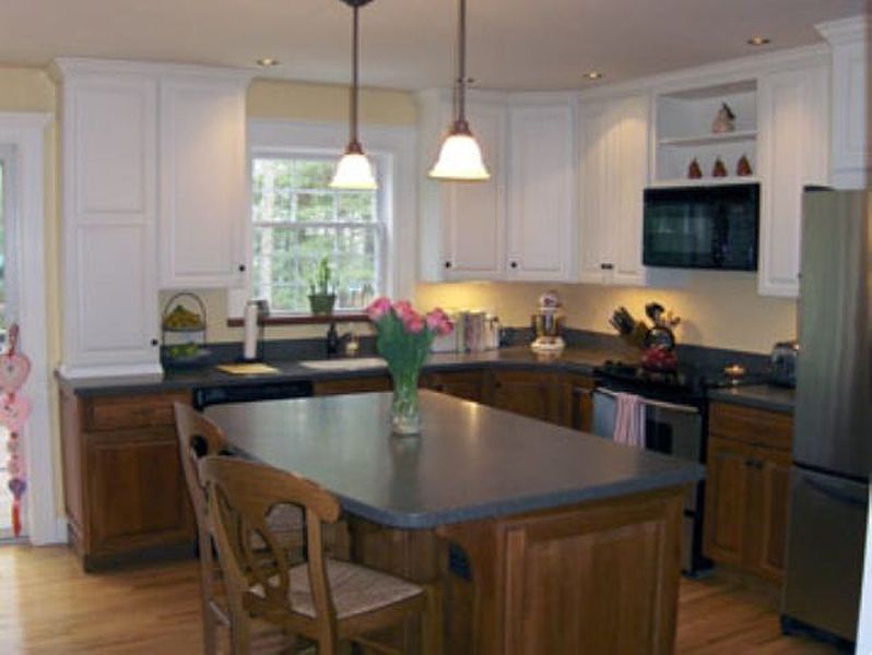 4th image of 46 COBBLE HILL Drive