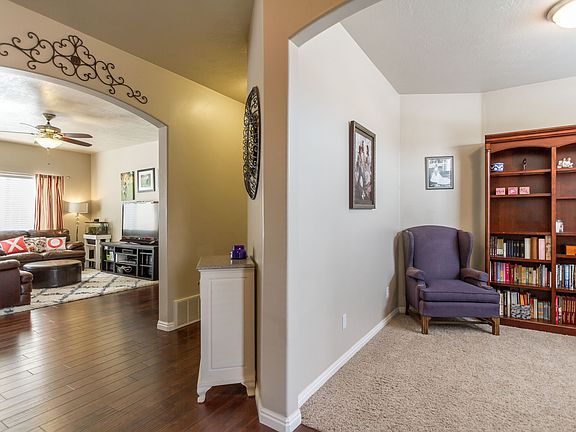 2nd image of 4009 W Troon
