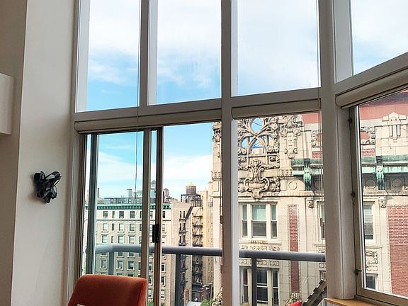 4th image of 250 W 90th St APT 17F