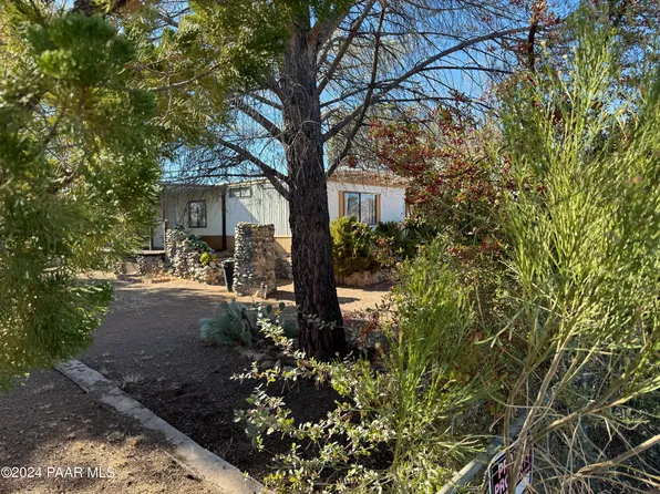 20565 E Prickly Pear Dr, Mayer, AZ 86333