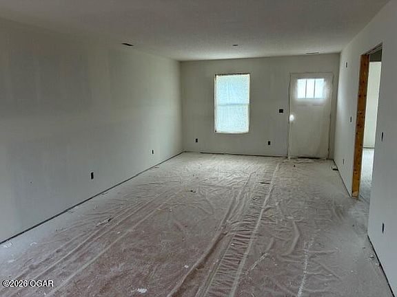 3rd image of 306 Stone Cottage Dr