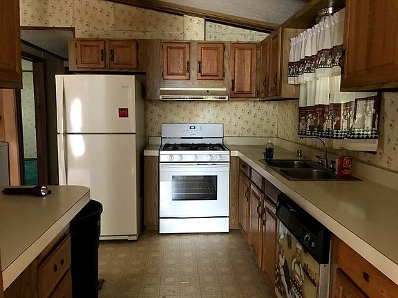 2nd image of 276 Lunenburg St Lot 71