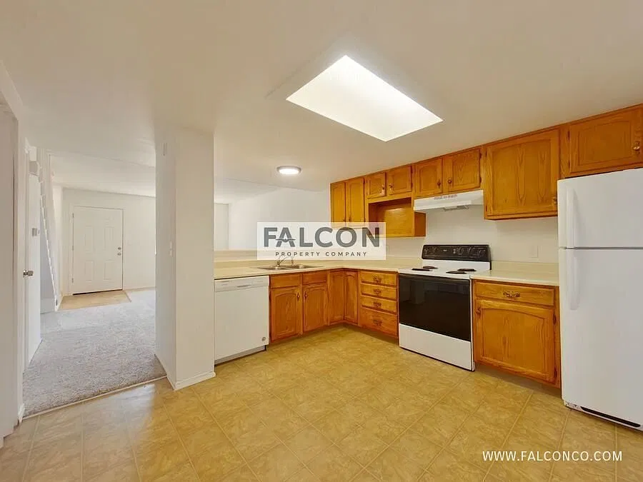 Charming Townhome in South-East Colorado Springs! — Photo 4