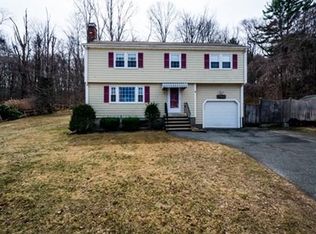 9 Canterbury Rd, Woburn, MA 01801