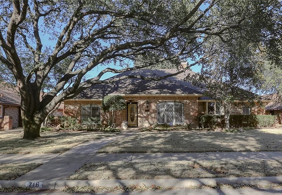 1st image of 716 Dove Cir
